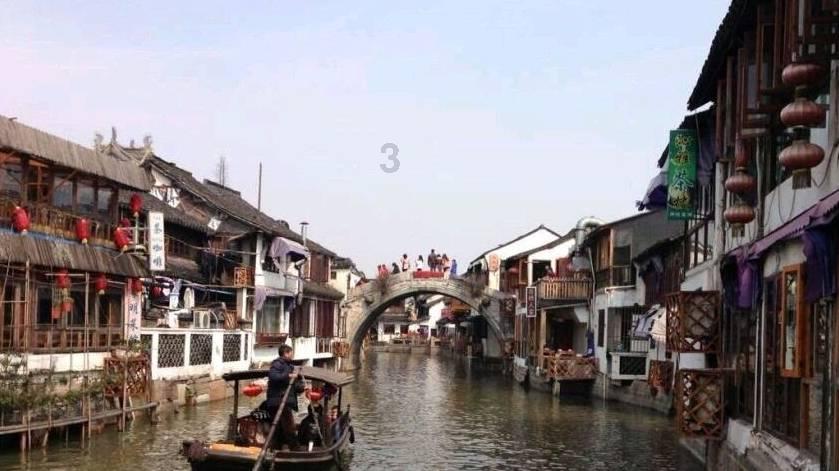 “小萌驼”打卡敦煌莫高窟，画飞天壁画、学飞天造型，中华文化传承有画面了！
